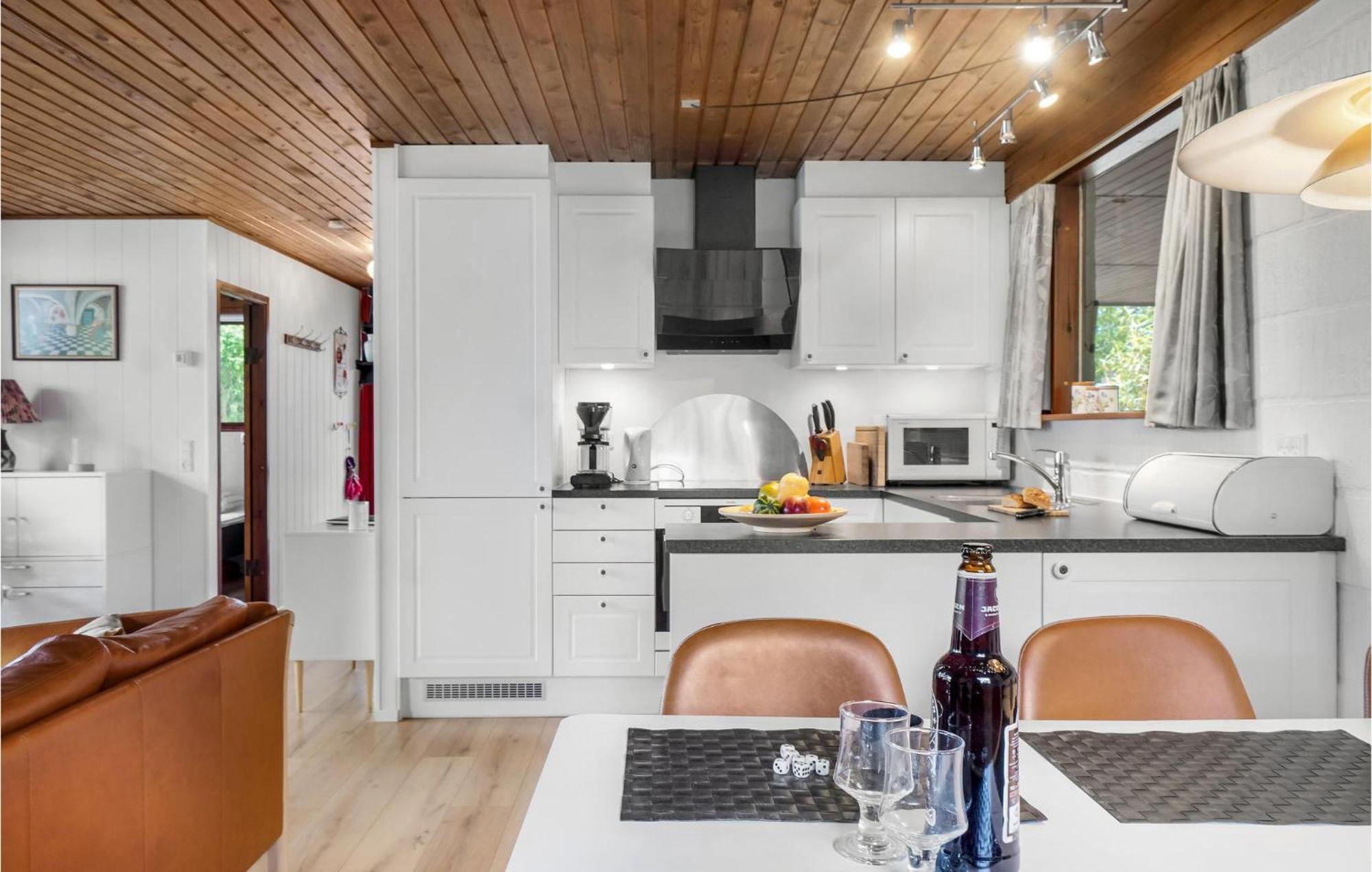 Amazing Home In Kalundborg With Kitchen Extérieur photo