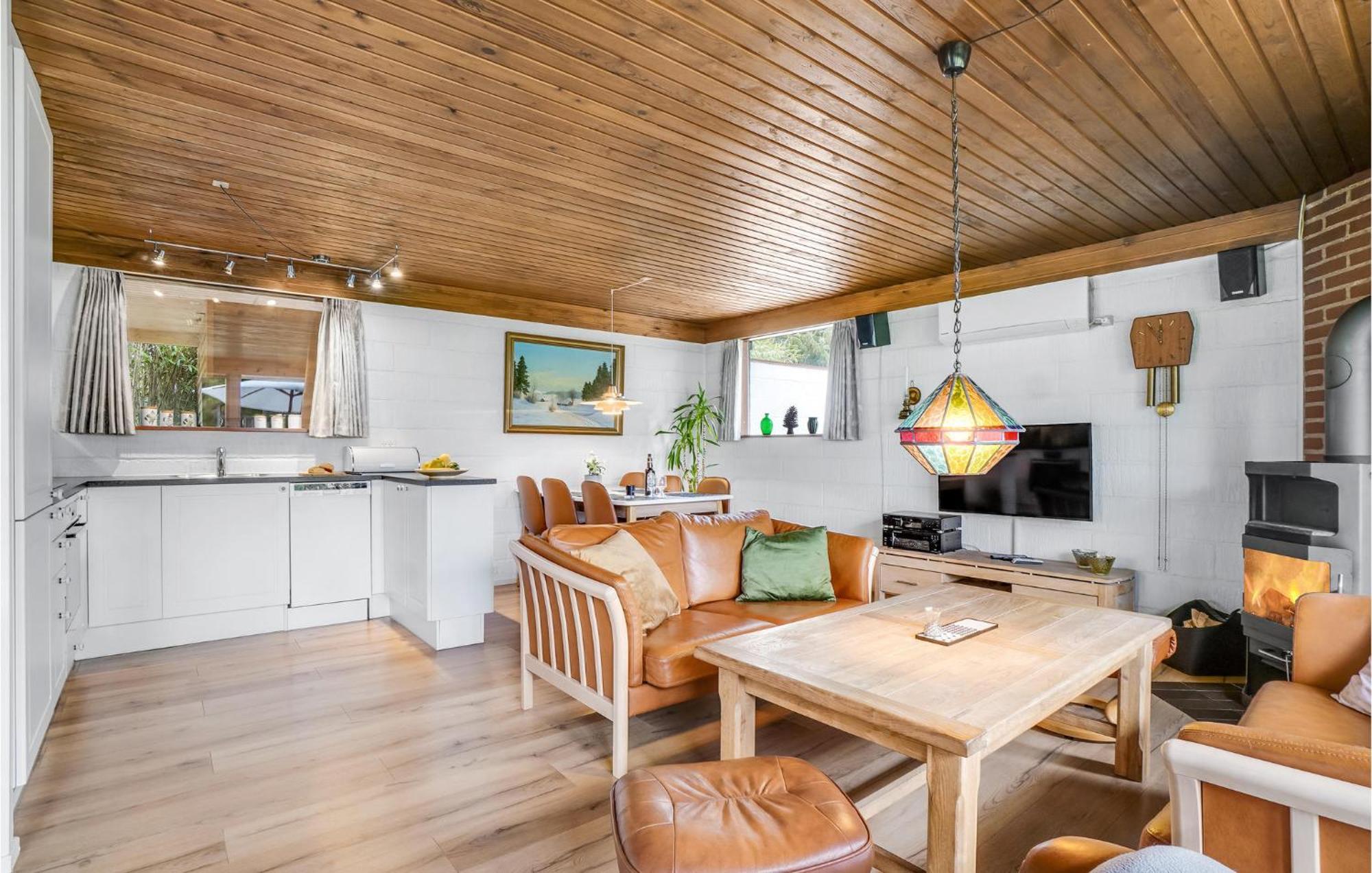 Amazing Home In Kalundborg With Kitchen Extérieur photo