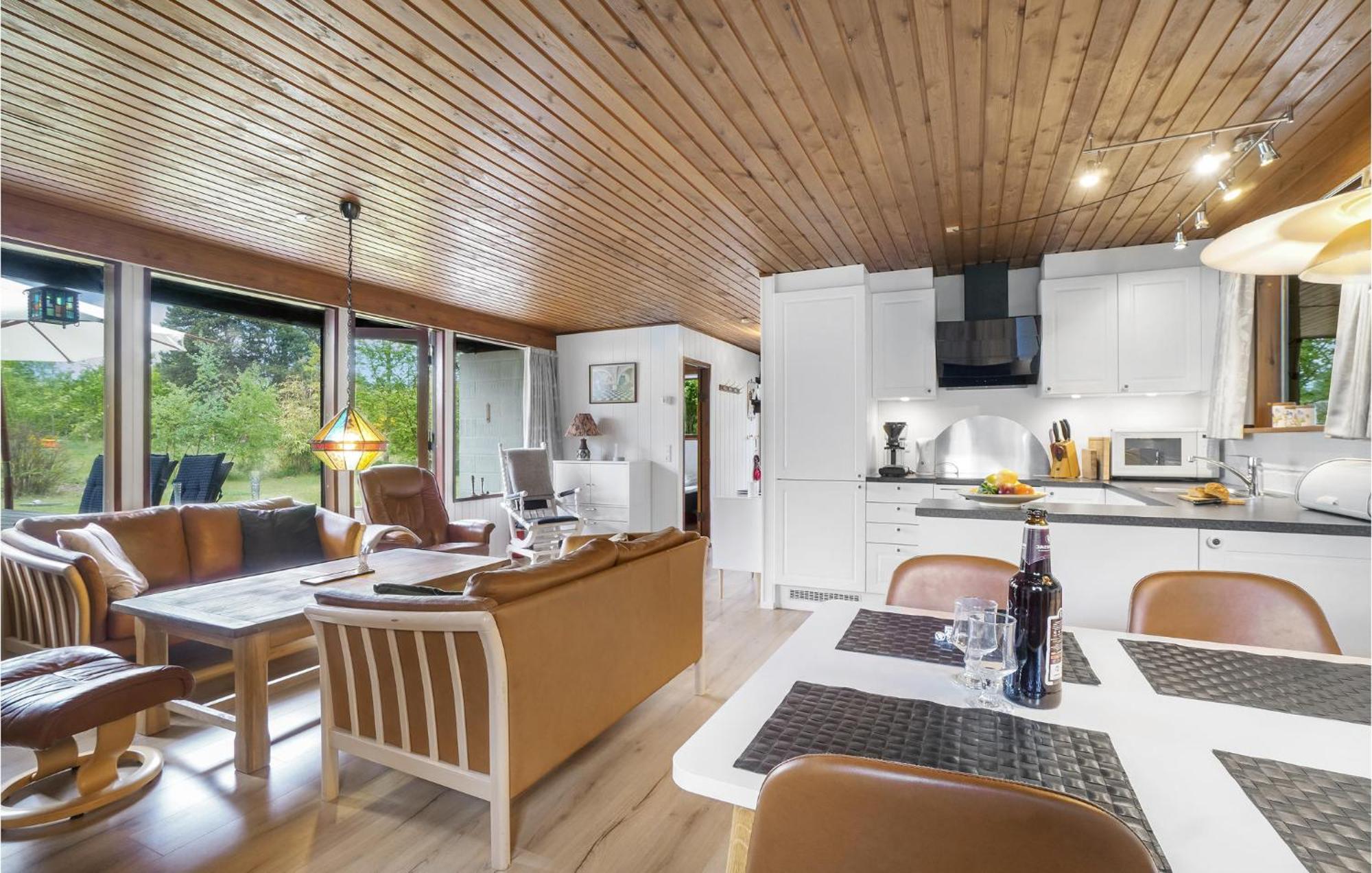 Amazing Home In Kalundborg With Kitchen Extérieur photo